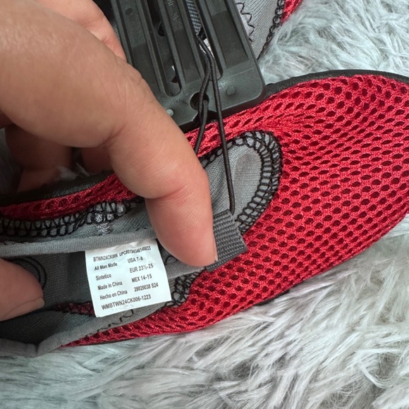 Wonder Nation Kids Water Shoes Size 7-8 - Picture 2 of 6